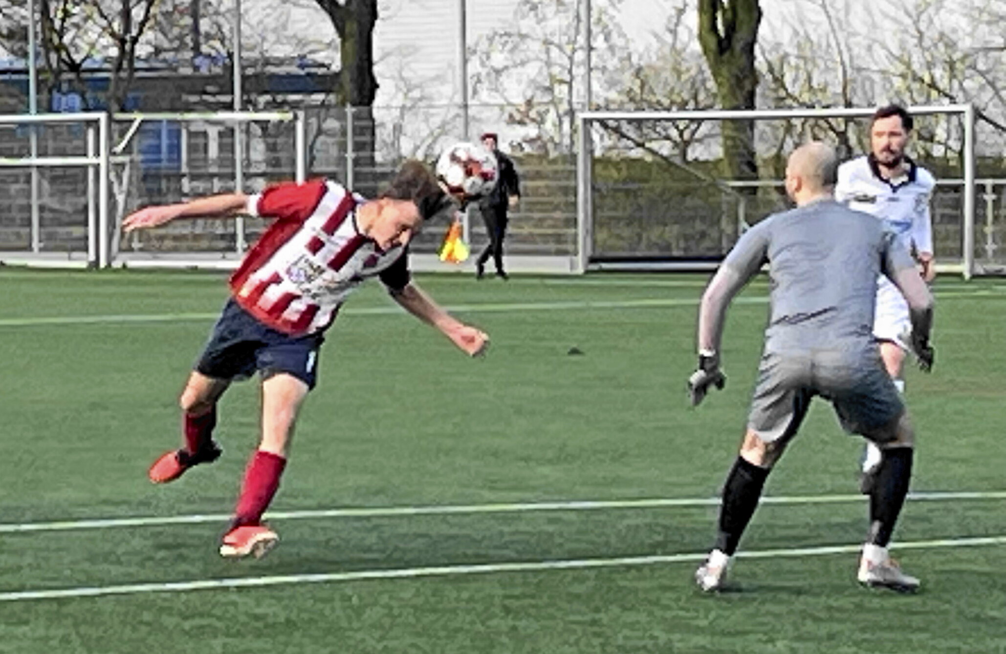 Eerste elftal doet goede zaken