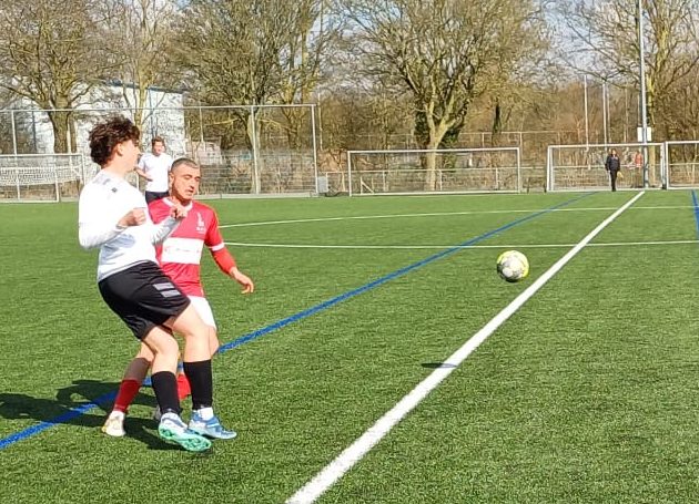 Tweede elftal laat beloond