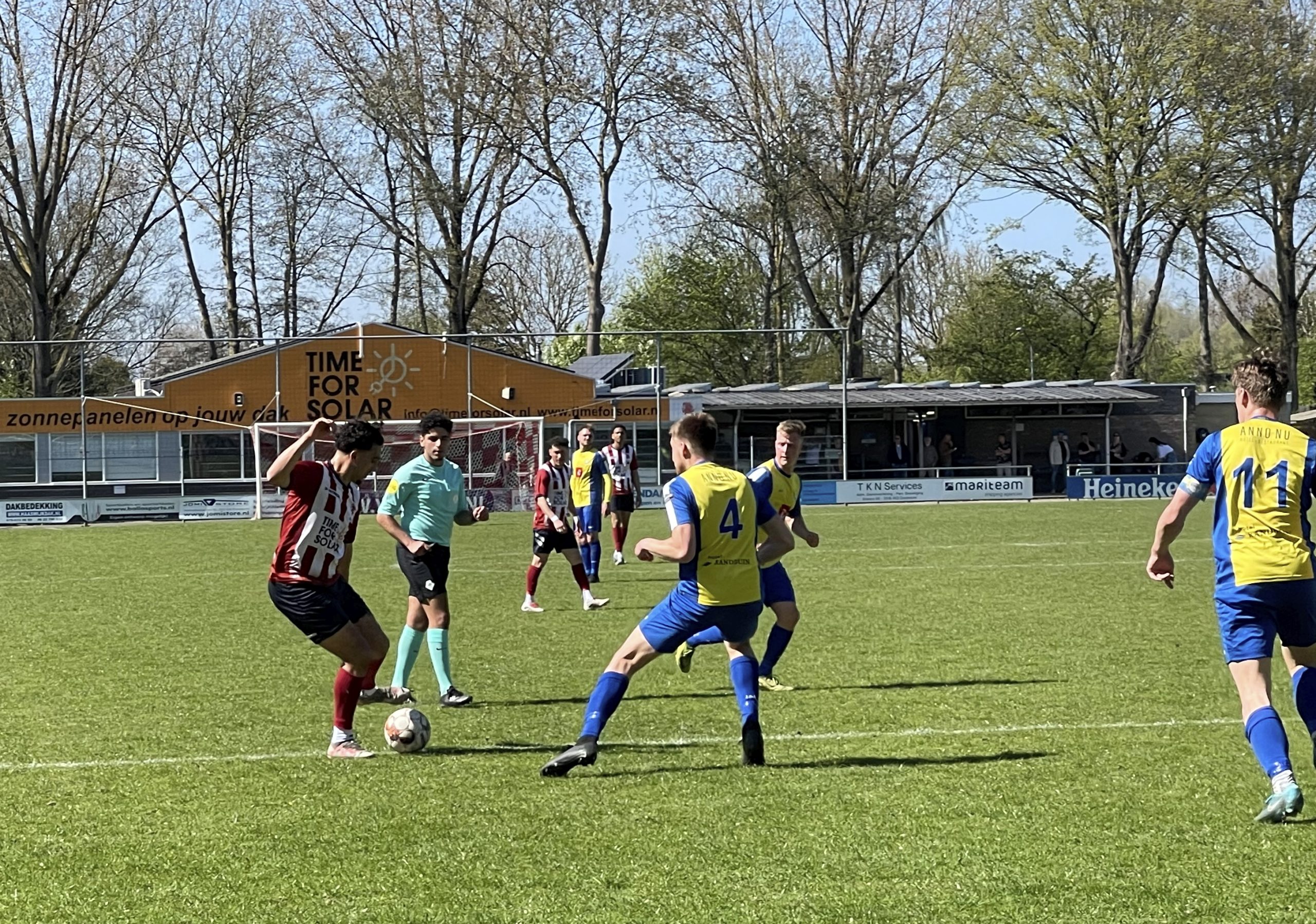 Eerste elftal verrast iedereen