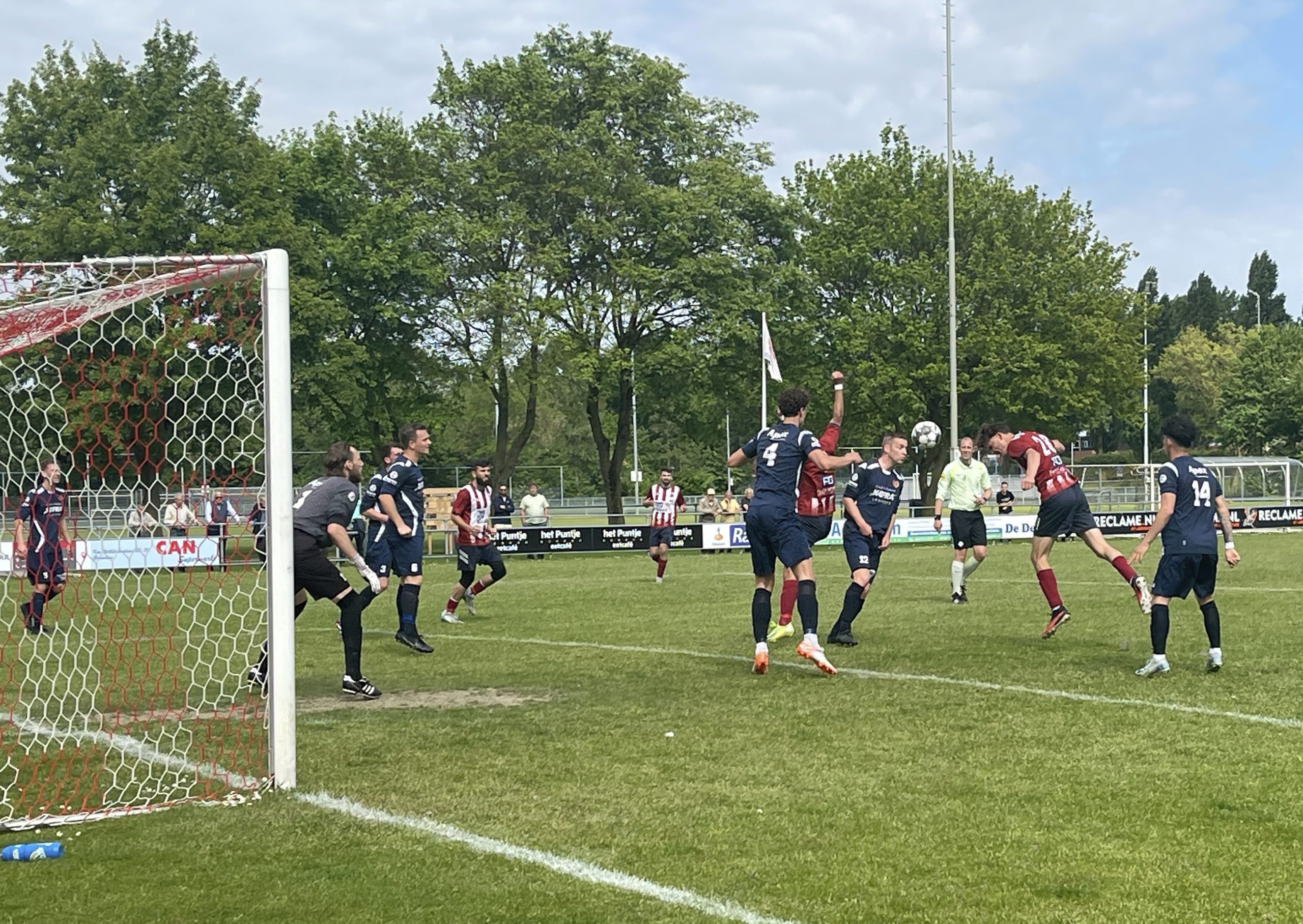 Eerste elftal wint weer