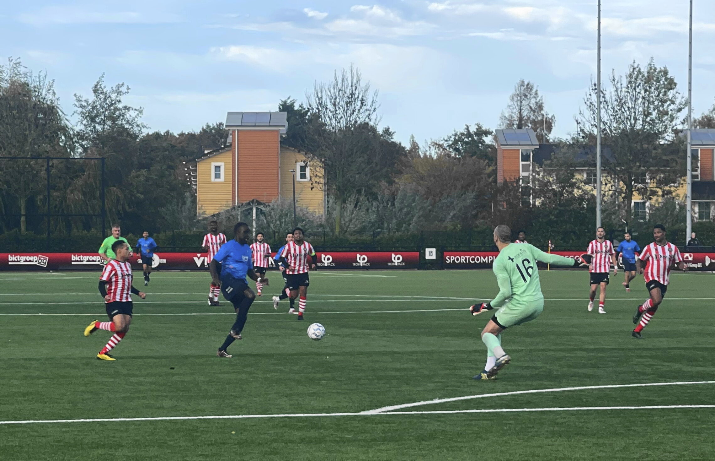 Eerste elftal toont veerkracht